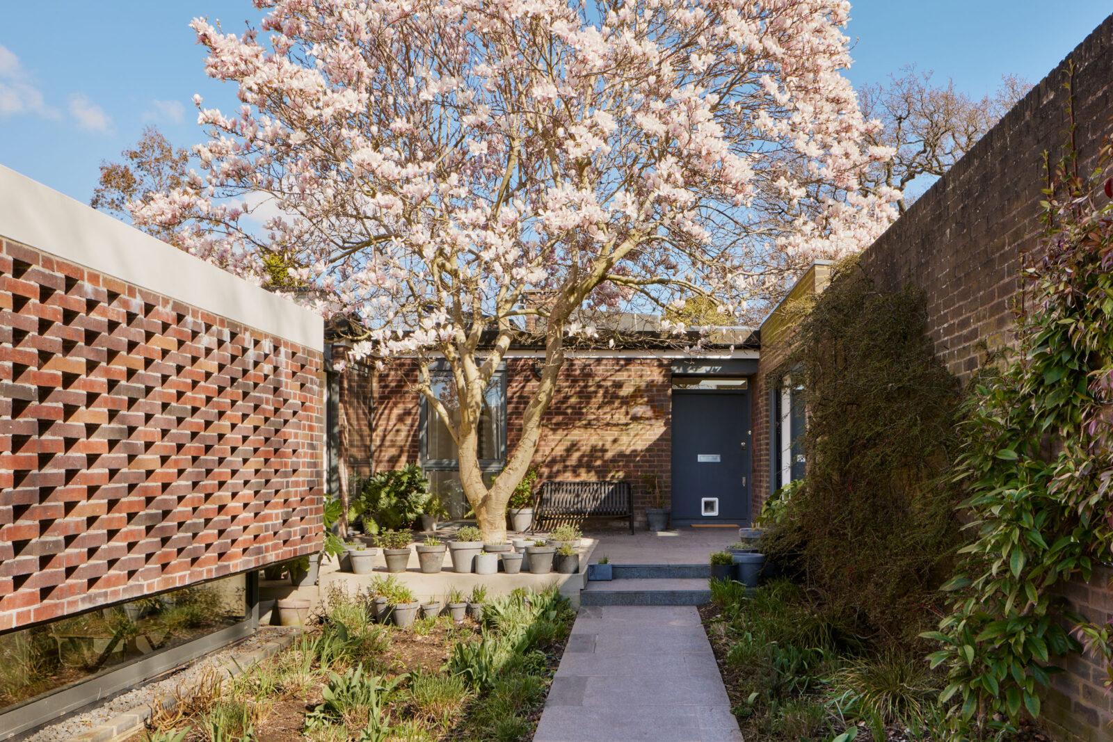 Spring at The Modern House: London revival, the rise of suburbia and the importance of a sustainable home​​​​‌﻿‍﻿​‍​‍‌‍﻿﻿‌﻿​‍‌‍‍‌‌‍‌﻿‌‍‍‌‌‍﻿‍​‍​‍​﻿‍‍​‍​‍‌﻿​﻿‌‍​‌‌‍﻿‍‌‍‍‌‌﻿‌​‌﻿‍‌​‍﻿‍‌‍‍‌‌‍﻿﻿​‍​‍​‍﻿​​‍​‍‌‍‍​‌﻿​‍‌‍‌‌‌‍‌‍​‍​‍​﻿‍‍​‍​‍​‍﻿﻿‌﻿​﻿‌﻿‌​‌﻿‌‌‌‍‌​‌‍‍‌‌‍﻿﻿​‍﻿﻿‌‍‍‌‌‍﻿‍‌﻿‌​‌‍‌‌‌‍﻿‍‌﻿‌​​‍﻿﻿‌‍‌‌‌‍‌​‌‍‍‌‌﻿‌​​‍﻿﻿‌‍﻿‌‌‍﻿﻿‌‍‌​‌‍‌‌​﻿﻿‌‌﻿​​‌﻿​‍‌‍‌‌‌﻿​﻿‌‍‌‌‌‍﻿‍‌﻿‌​‌‍​‌‌﻿‌​‌‍‍‌‌‍﻿﻿‌‍﻿‍​﻿‍﻿‌‍‍‌‌‍‌​​﻿﻿‌‌﻿‌​‌﻿​‍‌‍‌‌‌‍﻿‍‌‍‌​​‍﻿‌‌﻿​‍‌‍‌‌‌﻿​​‌‍﻿﻿‌﻿​‍‌﻿‌​​‍﻿‌‌﻿​﻿‌﻿​​‌﻿​‍‌‍‍‌‌‍﻿‍‌‍‌﻿​‍﻿‌‌﻿‌​‌‍‍​‌‍‌‌​‍﻿‌‌‍﻿‌‌‍﻿﻿‌‍‌​‌‍‌‌‌﻿​‍‌‍﻿‍​‍﻿‌‌‍‍​‌‍﻿﻿‌﻿‌‌‌﻿​﻿‌‍‌‌​﻿‍﻿‌﻿‌​‌﻿‍‌‌﻿​​‌‍‌‌​﻿﻿‌‌‍﻿​‌‍﻿﻿‌‍﻿‍‌‍‌﻿‌​‌‍‌‍﻿﻿‌﻿​‍‌‍﻿‌​﻿‍﻿‌﻿​​‌‍​‌‌﻿‌​‌‍‍​​﻿﻿‌‌﻿‌​‌‍‍‌‌﻿‌​‌‍﻿​‌‍‌‌​﻿﻿﻿‌‍​‍‌‍​‌‌﻿​﻿‌‍‌‌‌‌‌‌‌﻿​‍‌‍﻿​​﻿﻿‌​‍‌‌​﻿​‍‌​‌‍‌﻿​﻿‌﻿‌​‌﻿‌‌‌‍‌​‌‍‍‌‌‍﻿﻿​‍‌‍‌‍‍‌‌‍‌​​﻿﻿‌‌﻿‌​‌﻿​‍‌‍‌‌‌‍﻿‍‌‍‌​​‍﻿‌‌﻿​‍‌‍‌‌‌﻿​​‌‍﻿﻿‌﻿​‍‌﻿‌​​‍﻿‌‌﻿​﻿‌﻿​​‌﻿​‍‌‍‍‌‌‍﻿‍‌‍‌﻿​‍﻿‌‌﻿‌​‌‍‍​‌‍‌‌​‍﻿‌‌‍﻿‌‌‍﻿﻿‌‍‌​‌‍‌‌‌﻿​‍‌‍﻿‍​‍﻿‌‌‍‍​‌‍﻿﻿‌﻿‌‌‌﻿​﻿‌‍‌‌​‍‌‍‌﻿‌​‌﻿‍‌‌﻿​​‌‍‌‌​﻿﻿‌‌‍﻿​‌‍﻿﻿‌‍﻿‍‌‍‌﻿‌​‌‍‌‍﻿﻿‌﻿​‍‌‍﻿‌​‍‌‍‌﻿​​‌‍​‌‌﻿‌​‌‍‍​​﻿﻿‌‌﻿‌​‌‍‍‌‌﻿‌​‌‍﻿​‌‍‌‌​‍​‍‌﻿﻿‌