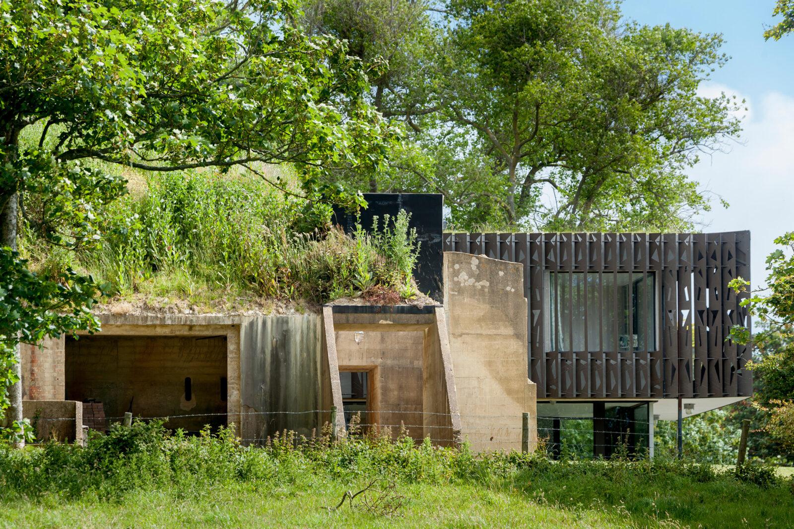 How an artist and architect converted a war bunker on the wild Isle of Wight coast​​​​‌﻿‍﻿​‍​‍‌‍﻿﻿‌﻿​‍‌‍‍‌‌‍‌﻿‌‍‍‌‌‍﻿‍​‍​‍​﻿‍‍​‍​‍‌﻿​﻿‌‍​‌‌‍﻿‍‌‍‍‌‌﻿‌​‌﻿‍‌​‍﻿‍‌‍‍‌‌‍﻿﻿​‍​‍​‍﻿​​‍​‍‌‍‍​‌﻿​‍‌‍‌‌‌‍‌‍​‍​‍​﻿‍‍​‍​‍​‍﻿﻿‌﻿​﻿‌﻿‌​‌﻿‌‌‌‍‌​‌‍‍‌‌‍﻿﻿​‍﻿﻿‌‍‍‌‌‍﻿‍‌﻿‌​‌‍‌‌‌‍﻿‍‌﻿‌​​‍﻿﻿‌‍‌‌‌‍‌​‌‍‍‌‌﻿‌​​‍﻿﻿‌‍﻿‌‌‍﻿﻿‌‍‌​‌‍‌‌​﻿﻿‌‌﻿​​‌﻿​‍‌‍‌‌‌﻿​﻿‌‍‌‌‌‍﻿‍‌﻿‌​‌‍​‌‌﻿‌​‌‍‍‌‌‍﻿﻿‌‍﻿‍​﻿‍﻿‌‍‍‌‌‍‌​​﻿﻿‌‌‍﻿​‌‍‍‌‌﻿​﻿‌﻿‌​‌‍‍‌‌‍﻿‍‌‍‌﻿​‍﻿‌‌‍﻿﻿‌‍‌‍​‍﻿‌‌﻿‌​‌‍‍​‌‍‌‌​‍﻿‌‌﻿‌﻿‌‍‌‌‌‍‌‌‌‍‍﻿​‍﻿‌‌‍‌‍‌‍﻿﻿‌﻿​‍‌‍﻿‌‌‍‌‌‌﻿​‍​‍﻿‌‌‍​‍‌﻿‌‌‌‍﻿‍‌‍‍﻿‌‍‌‌‌﻿​‍​‍﻿‌‌‍‍‌‌﻿​﻿‌‍﻿​‌‍‌‌​‍﻿‌‌‍﻿﻿‌‍‌‍​‍﻿‌‌﻿‌﻿‌‍‍‌‌‍‌﻿‌‍‍​‌﻿‌​​﻿‍﻿‌﻿‌​‌﻿‍‌‌﻿​​‌‍‌‌​﻿﻿‌‌‍﻿​‌‍﻿﻿‌‍﻿‍‌‍‌﻿‌​‌‍‌‍﻿﻿‌﻿​‍‌‍﻿‌​﻿‍﻿‌﻿​​‌‍​‌‌﻿‌​‌‍‍​​﻿﻿‌‌﻿‌​‌‍‍‌‌﻿‌​‌‍﻿​‌‍‌‌​﻿﻿﻿‌‍​‍‌‍​‌‌﻿​﻿‌‍‌‌‌‌‌‌‌﻿​‍‌‍﻿​​﻿﻿‌​‍‌‌​﻿​‍‌​‌‍‌﻿​﻿‌﻿‌​‌﻿‌‌‌‍‌​‌‍‍‌‌‍﻿﻿​‍‌‍‌‍‍‌‌‍‌​​﻿﻿‌‌‍﻿​‌‍‍‌‌﻿​﻿‌﻿‌​‌‍‍‌‌‍﻿‍‌‍‌﻿​‍﻿‌‌‍﻿﻿‌‍‌‍​‍﻿‌‌﻿‌​‌‍‍​‌‍‌‌​‍﻿‌‌﻿‌﻿‌‍‌‌‌‍‌‌‌‍‍﻿​‍﻿‌‌‍‌‍‌‍﻿﻿‌﻿​‍‌‍﻿‌‌‍‌‌‌﻿​‍​‍﻿‌‌‍​‍‌﻿‌‌‌‍﻿‍‌‍‍﻿‌‍‌‌‌﻿​‍​‍﻿‌‌‍‍‌‌﻿​﻿‌‍﻿​‌‍‌‌​‍﻿‌‌‍﻿﻿‌‍‌‍​‍﻿‌‌﻿‌﻿‌‍‍‌‌‍‌﻿‌‍‍​‌﻿‌​​‍‌‍‌﻿‌​‌﻿‍‌‌﻿​​‌‍‌‌​﻿﻿‌‌‍﻿​‌‍﻿﻿‌‍﻿‍‌‍‌﻿‌​‌‍‌‍﻿﻿‌﻿​‍‌‍﻿‌​‍‌‍‌﻿​​‌‍​‌‌﻿‌​‌‍‍​​﻿﻿‌‌﻿‌​‌‍‍‌‌﻿‌​‌‍﻿​‌‍‌‌​‍​‍‌﻿﻿‌